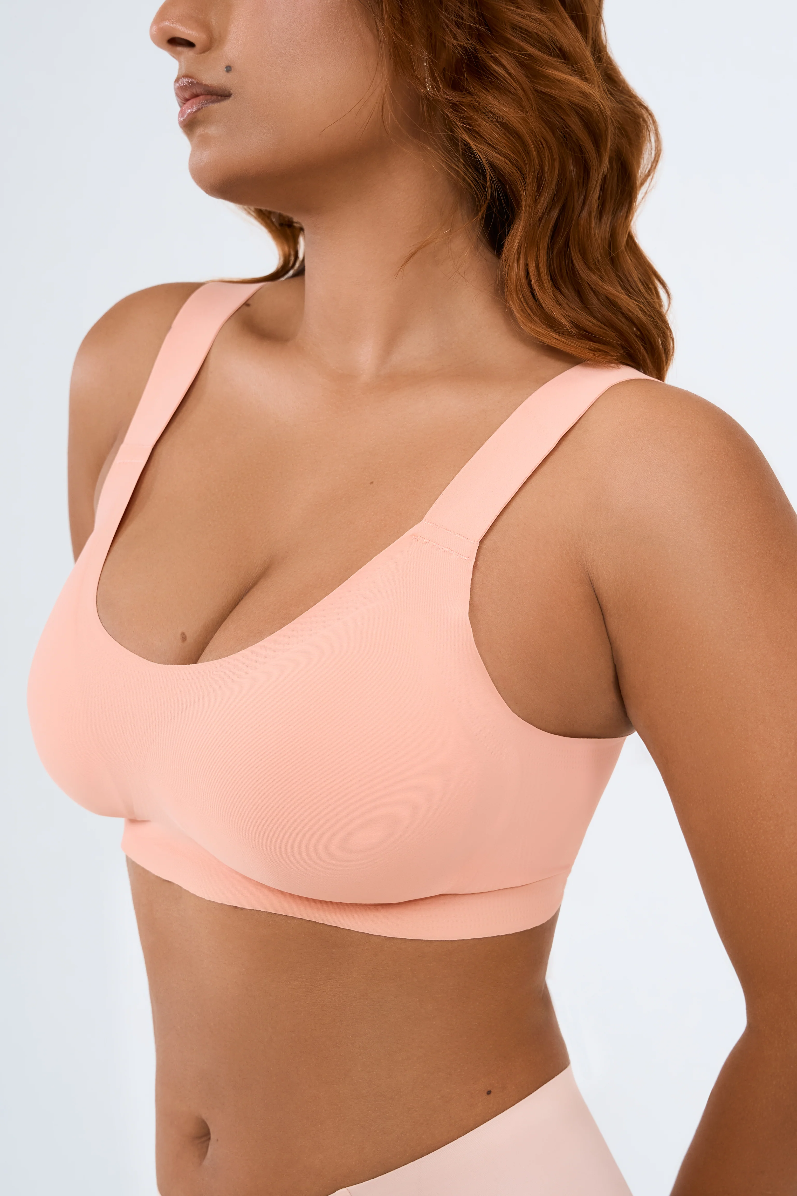 Everyday Seamless Lightly Padded Bra - Image 3